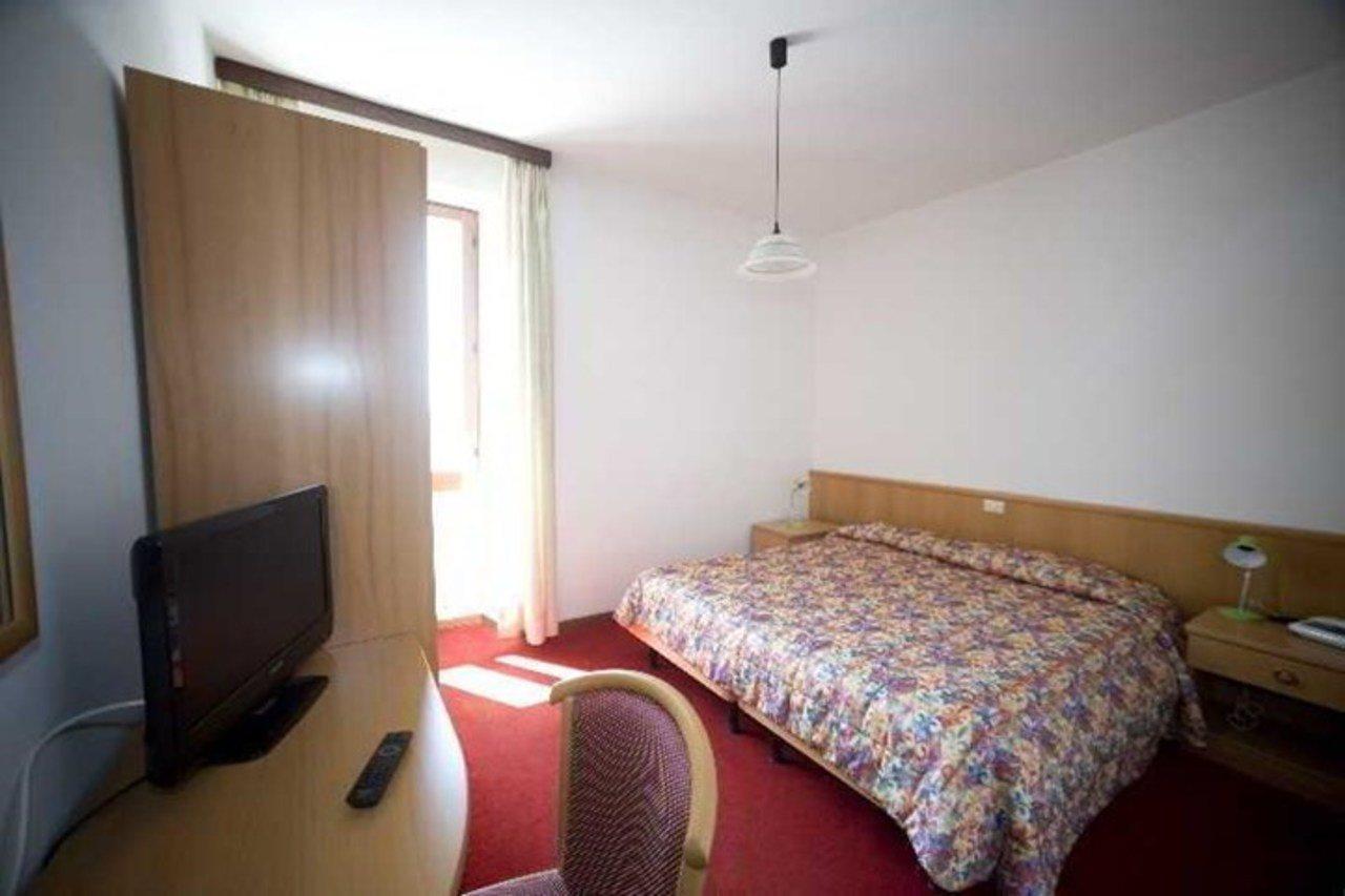 Hotel Geier Torbole Sul Garda Zewnętrze zdjęcie
